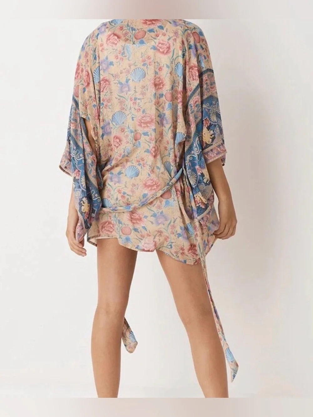 Spell Seashell Short Robe - Picture 3 of 11